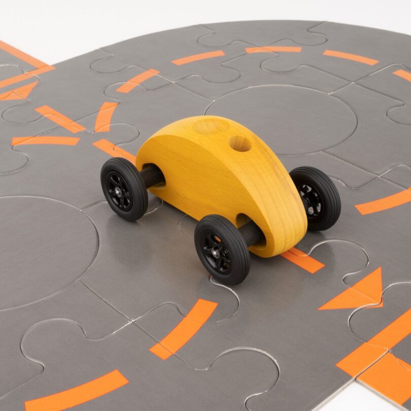 Drewniany Samochodzik FINGER CAR z układanką – żółty - obrazek 3