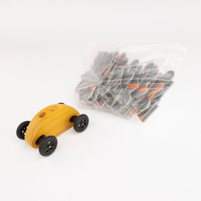 Drewniany Samochodzik FINGER CAR z układanką – żółty - obrazek 4
