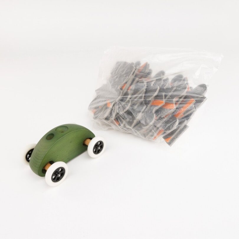 Drewniany Samochodzik FINGER CAR z układanką – zielony - obrazek 4
