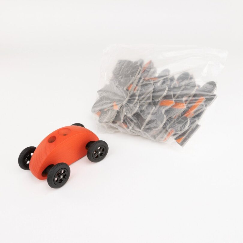 Drewniany Samochodzik FINGER CAR z układanką - czerwony - obrazek 4